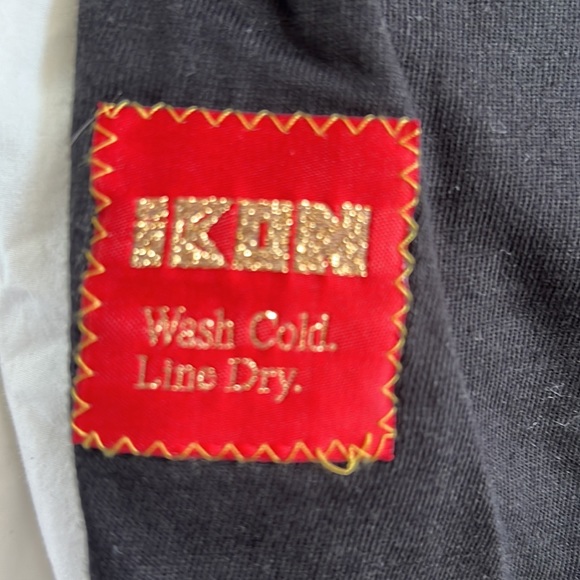 Ikon T-Shirt - Picture 2 of 2